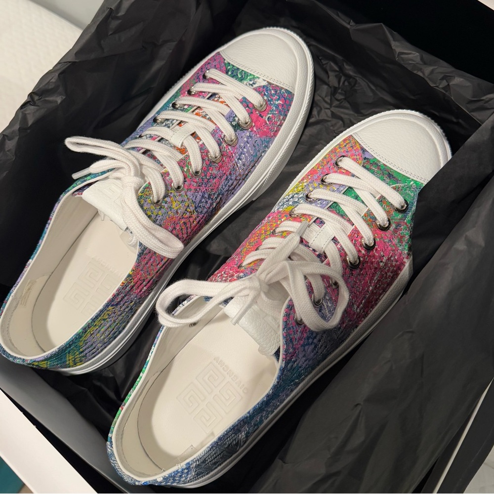 Givenchy City Low Sneakers